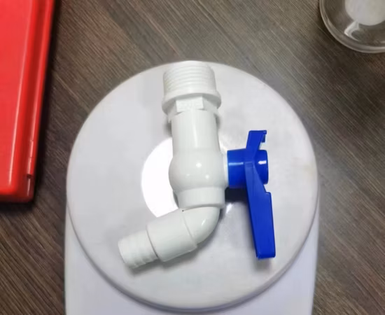 Robinet d'eau en plastique d'alimentation d'usine Bouche d'incendie pour machine à laver Salle de bains Cuisine